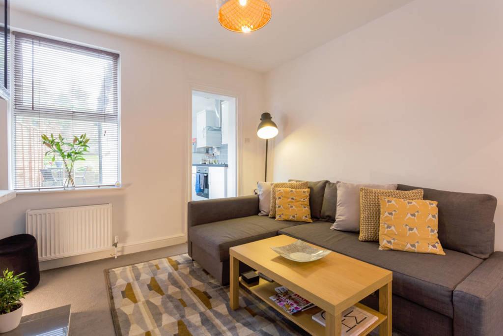 Ashton House - Stylish 2 Bedroom House, Close To Luton Town Center & Airport Экстерьер фото