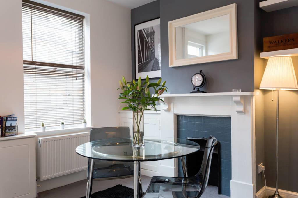 Ashton House - Stylish 2 Bedroom House, Close To Luton Town Center & Airport Экстерьер фото